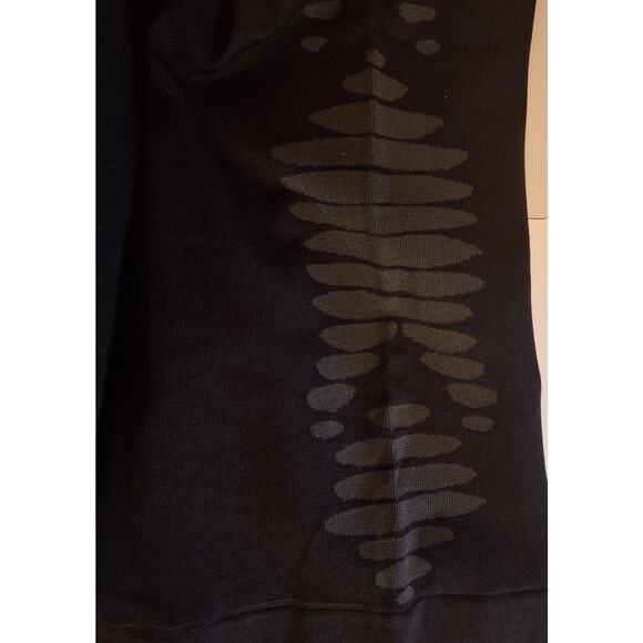 New! Spanx Women XL Black Aztec Stripe Tummy Control Seamless Shaping Leggings - Picture 2 of 9